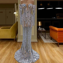 Cargar imagen en el visor de la galería, Illusion Full Beaded Evening Dress Handmade Pearls Crystals
