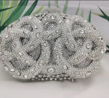 تحميل الصورة في معرض عارض ، Silver Rhinestone Crystal Clutch
