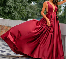 Load image into Gallery viewer, Beach Burgundy Formal
