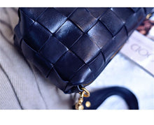 Charger l&#39;image dans la galerie, Luxury Genuine Leather Woven
