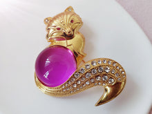 Load image into Gallery viewer, High Grade Vintage animal brooch for lady
